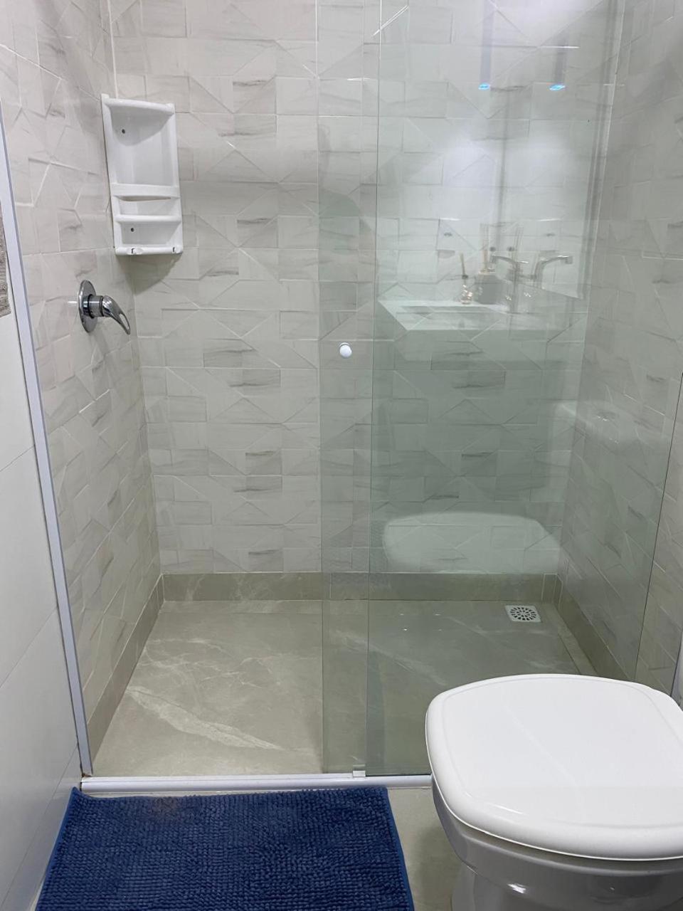 Вілла Residencial Com Piscina Possui Jacuzzi Aquecida Com Hidromassagem Бомбіняс Екстер'єр фото