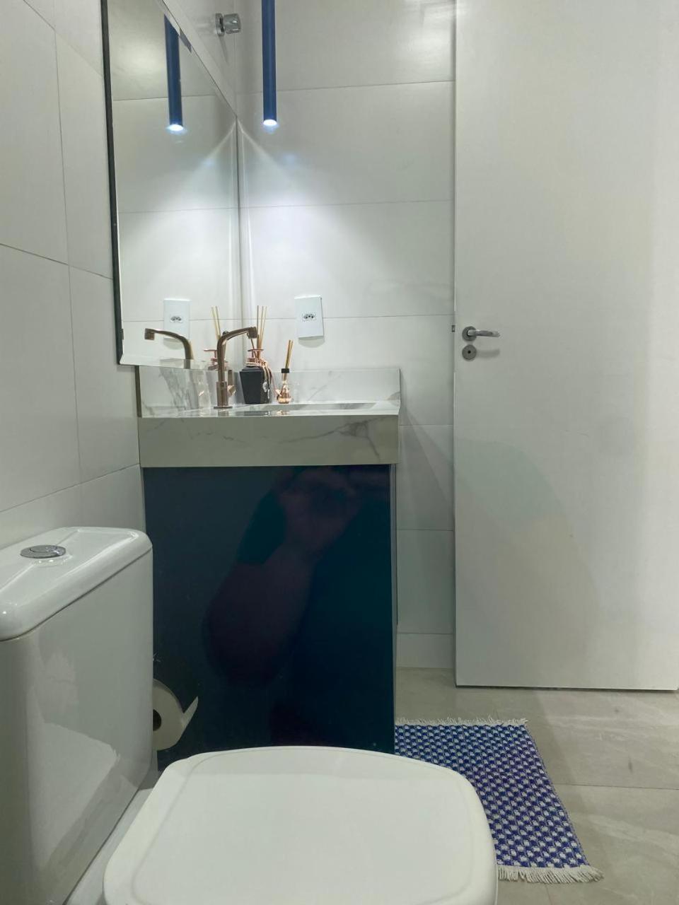 Вілла Residencial Com Piscina Possui Jacuzzi Aquecida Com Hidromassagem Бомбіняс Екстер'єр фото